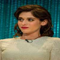Matthew perry girlfriend Lizzy Caplan