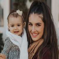 Natalie Gibson daughter Isabella Natalie Gibson daughter Isabella