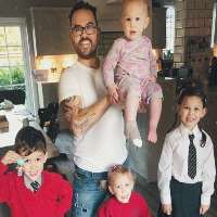 Jonathan Saccone-Joly daughter Andrea Jonathan Saccone-Joly daughter Andrea