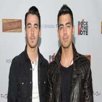 Joe Jonas brother Kevin Jonas Joe Jonas brother Kevin Jonas