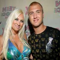 Linda Hogan son Nick Hogan Linda Hogan son Nick Hogan