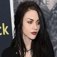 Kurt Cobain daughter Frances Kurt Cobain daughter Frances