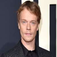 Keith Allen son Alfie Allen Keith Allen son Alfie Allen