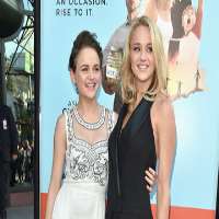 Hunter King sister Joey King