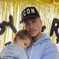 Mike Fox son Son