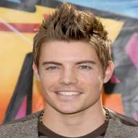 Ashlee Simpson boyfriend Josh Henderson