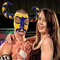 El Ligero girlfriend Laura