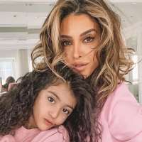 Yalda Golsharifi daughter Sasha Yalda Golsharifi daughter Sasha