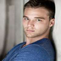 Indiana Evans boyfriend Lincoln Lewis