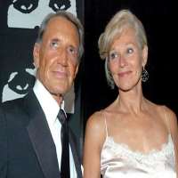 Roy Scheider Birthday, Real Name, Age, Weight, Height, Family, Facts ...