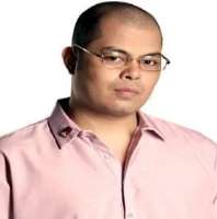 Nora Aunor son Ian De Leon