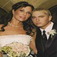 Eminem Birthday, Real Name, Age, Weight, Height, Family, Facts, Contact ...