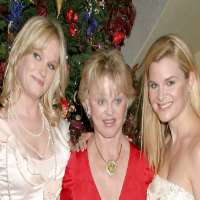 Nicholle Tom Mother Marie Tom