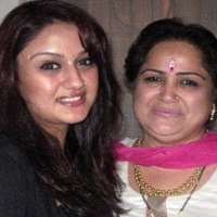 Sonia Agarwal Mother Seema Agarwal