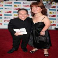 Warwick Davis Birthday, Real Name, Age, Weight, Height, Family, Facts ...