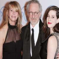 Sasha Spielberg Mother Kate Capshaw