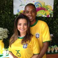 Fernandinho wife Glaucia Roza Fernandinho wife Glaucia Roza