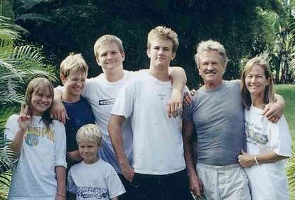 kristofferson kris family blake cameron lisa kids children meyers wife height weight his siblings age birthday real name notednames her