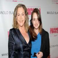 Kathleen Turner daughter Rachel Ann Weiss Kathleen Turner daughter Rachel Ann Weiss