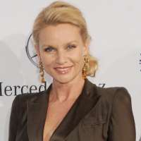 Harry Hamlin wife Nicollette Sheridan