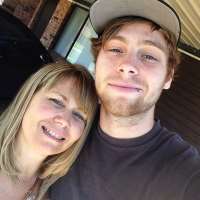 Luke Hemmings Mother Liz Hemmings