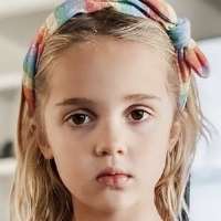 Mila Stauffer sister Emma Stauffer