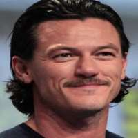 Jon Kortajarena girlfriend Luke Evans