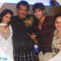 Karan Khanna sister Rocchita Khanna