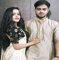 Chinmayee Salvi brother Omkar Salvi Chinmayee Salvi brother Omkar Salvi