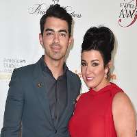 Joe Jonas Mother Denise Jonas Joe Jonas Mother Denise Jonas