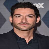 Zoe Boyle boyfriend Tom Ellis
