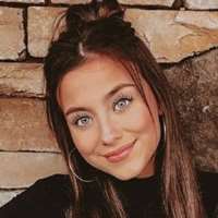 Adrienne Jane Davis sister Addison Davis (YouTuber)
