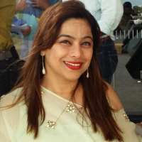 Mahesh Manjrekar wife Medha Manjrekar