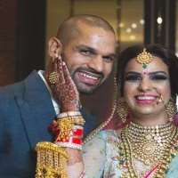 Shikhar Dhawan Birthday, Real Name, Age, Weight, Height, Family, Facts ...