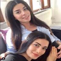 Ozge Yagiz sister Ezgi Ozge Yagiz sister Ezgi