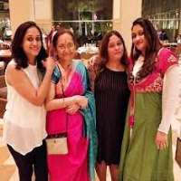 Eva Ahuja sister Natasha Shirali Eva Ahuja sister Natasha Shirali