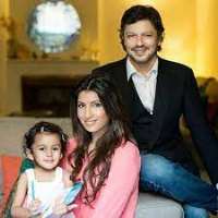Vaneeza Ahmad husband Ali Afzal Malik Vaneeza Ahmad husband Ali Afzal Malik