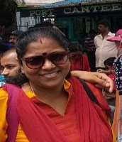 Thalaivasal Vijay wife NA