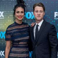 Benjamin McKenzie wife Morena Baccarin