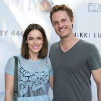 Elizabeth Henstridge boyfriend Zachary Abel