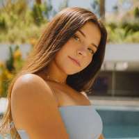 Hasley Pitman sister Halle Pitman