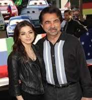 Joe Mantegna daughter Gia Mantegna