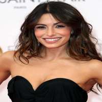 Steve Howey wife Sarah Shahi