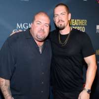 Steve Howey brother Bret Howey