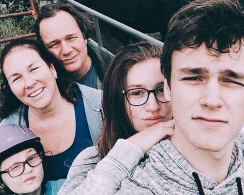 Jonah Marais Family