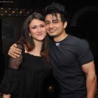 Ali Zafar girlfriend Ayesha Fazil