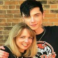 biersack andy mother amy weight age birthday height real name notednames affairs bio