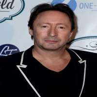 Brooke Shields boyfriend Julian Lennon