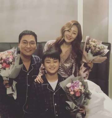 Jo Jae yoon Family