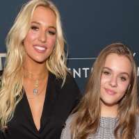 Maisy Stella sister Lennon Stella Maisy Stella sister Lennon Stella